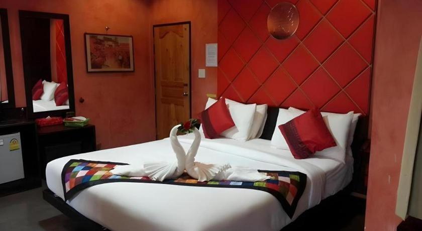 Tanisa Resort Chumphon Exterior foto